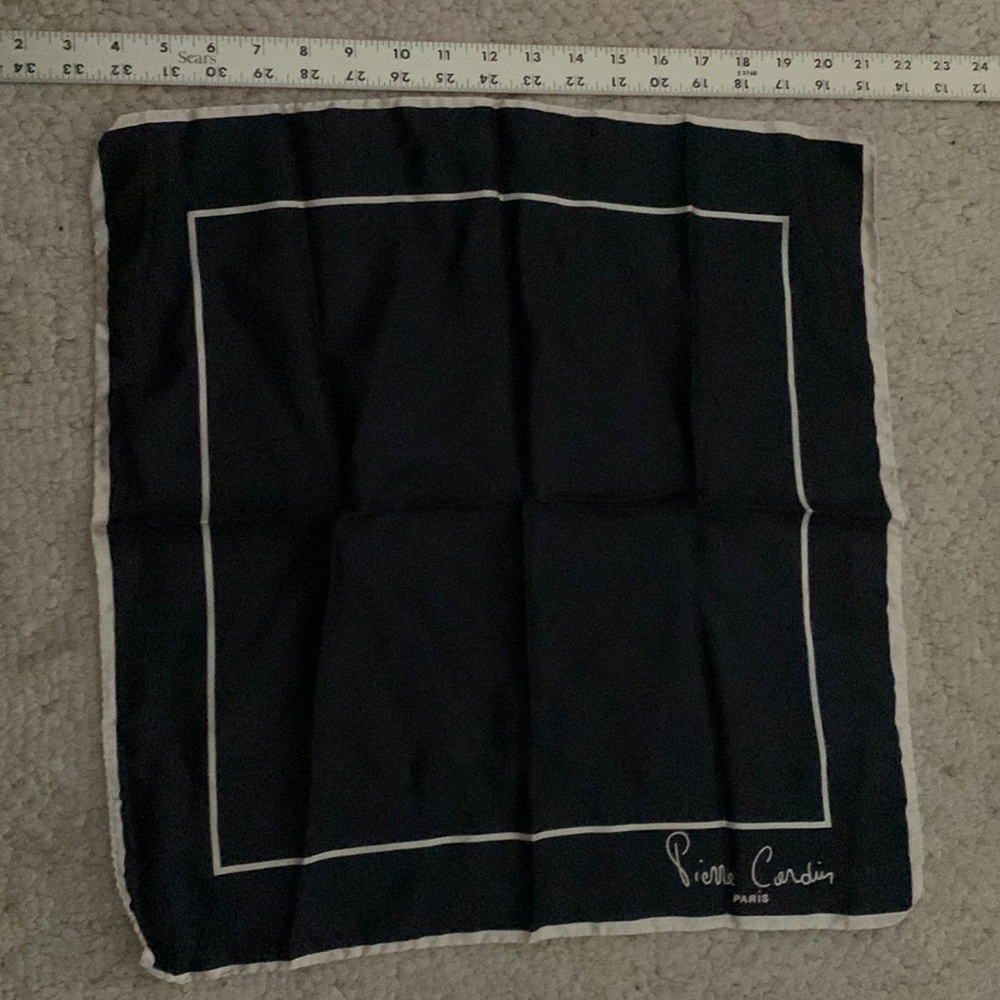 Pierre Cardin navy blue scarf